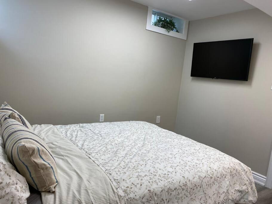 Entire Basement With 3 Bedrooms Niagara Falls Exterior foto